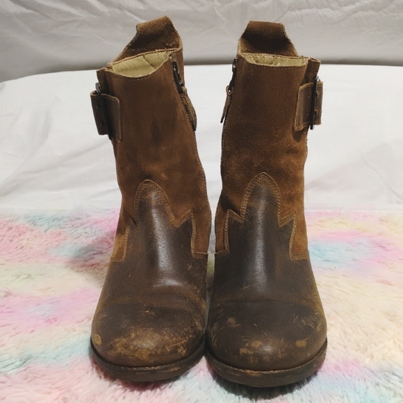 Olukai Kalulani Boot Seal Brown Mustang Distressed Boots Sz.7 Gently Worn - Picture 3 of 16